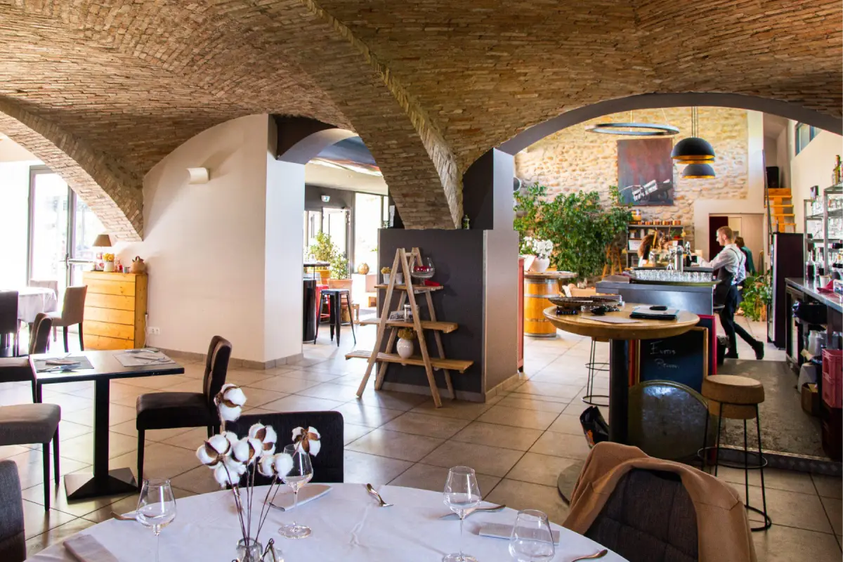 Salle de réception pour mariage et séminaire à Sisteron dans le restaurant gastronomique Le Segustero
